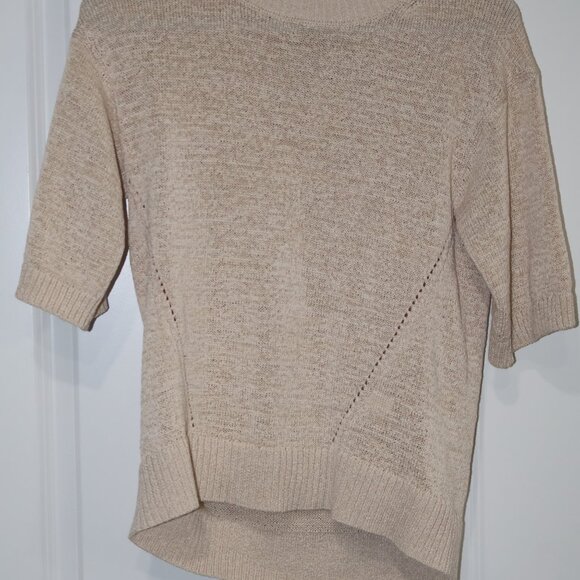 NEW Banana Republic Beige Short Sleeve Knit Sweater XS - Picture 3 of 8
